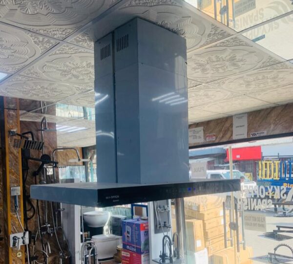 Island kitchen extractor